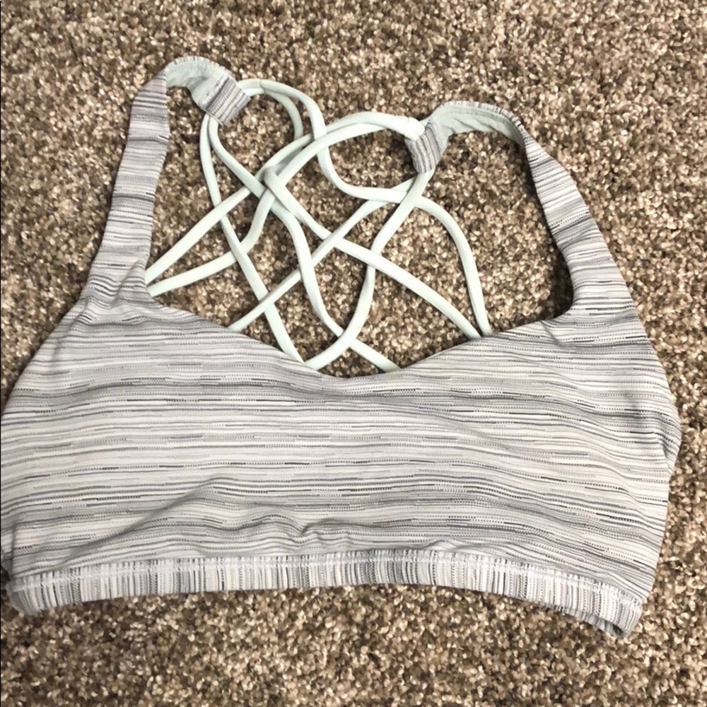 Lululemon sports bra
